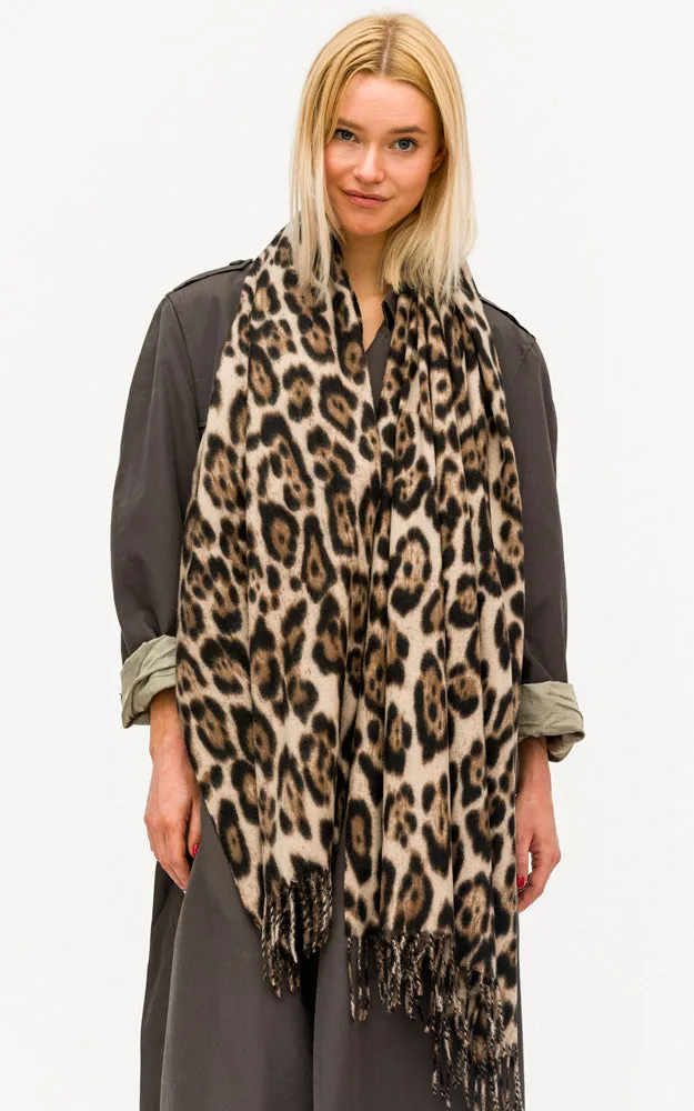 BASC8643 Leopard Print Soft Oblong Scarf