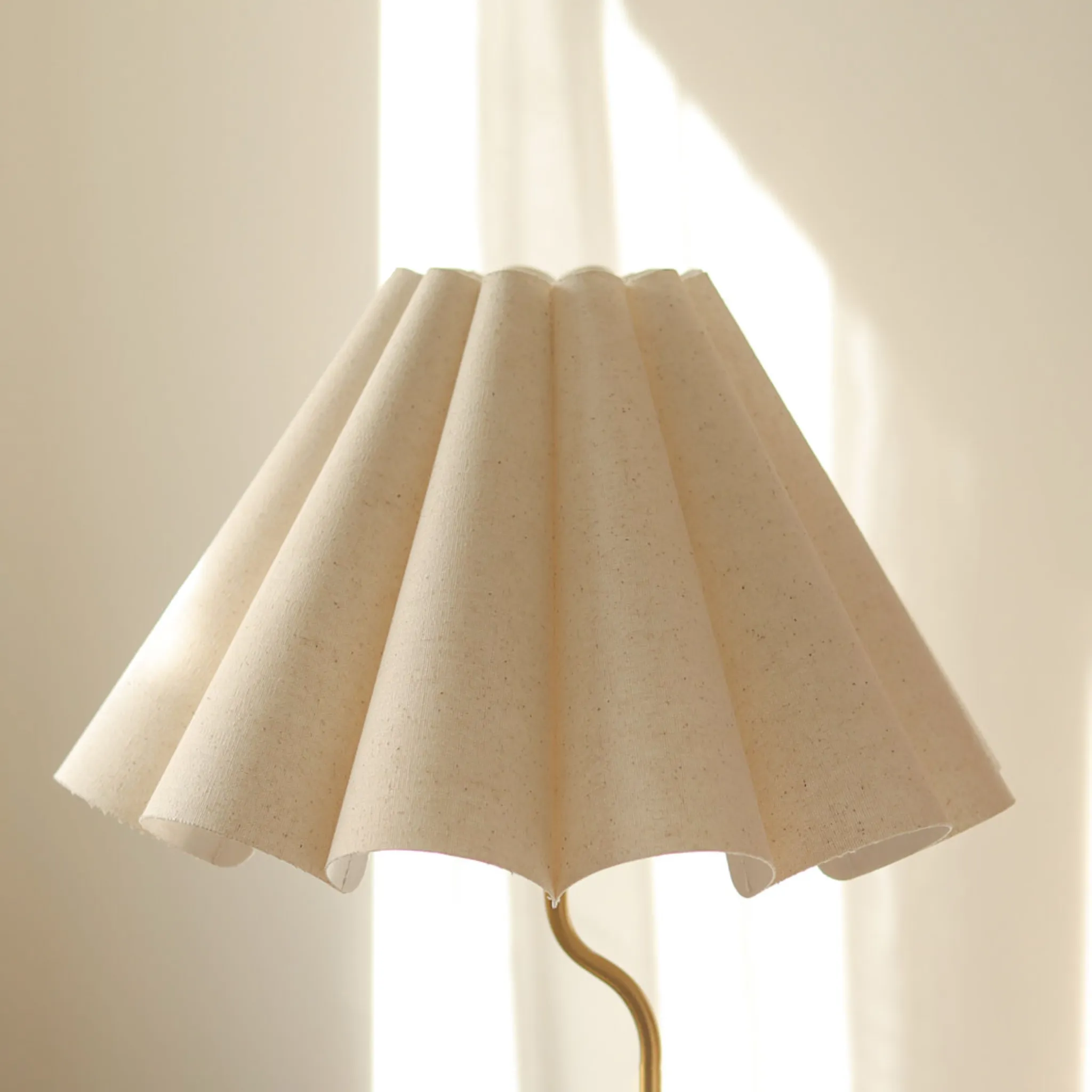 Paola & Joy - Cora Table Lamp Neutral / Gold